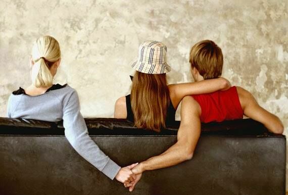 Müasir sevgilərin tələsi: Benching nədir?
