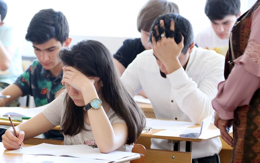 Keçid balları arta bilər