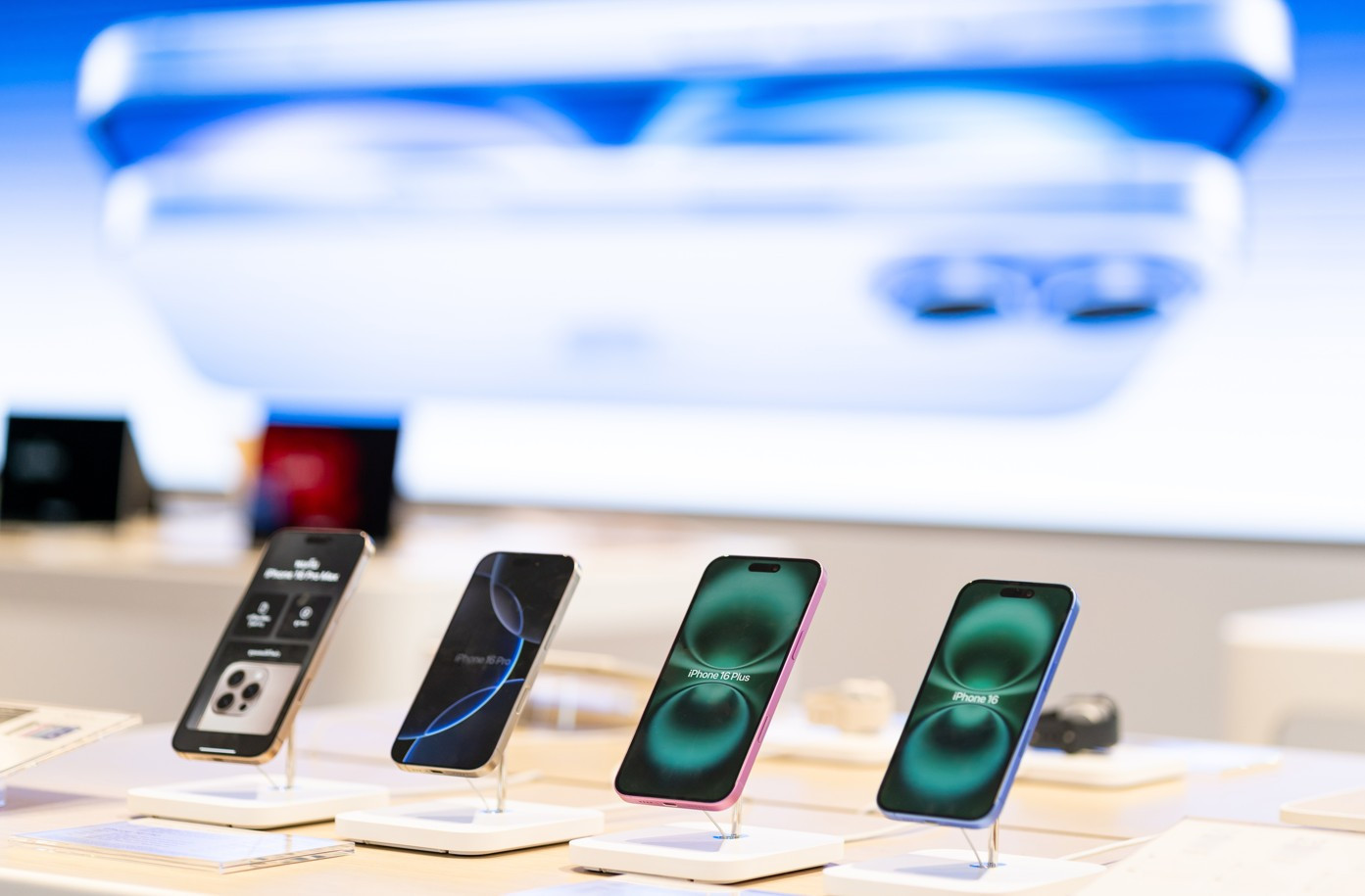 iOS 19 yeniləməsini alacaq iPhone modelləri açıqlandı