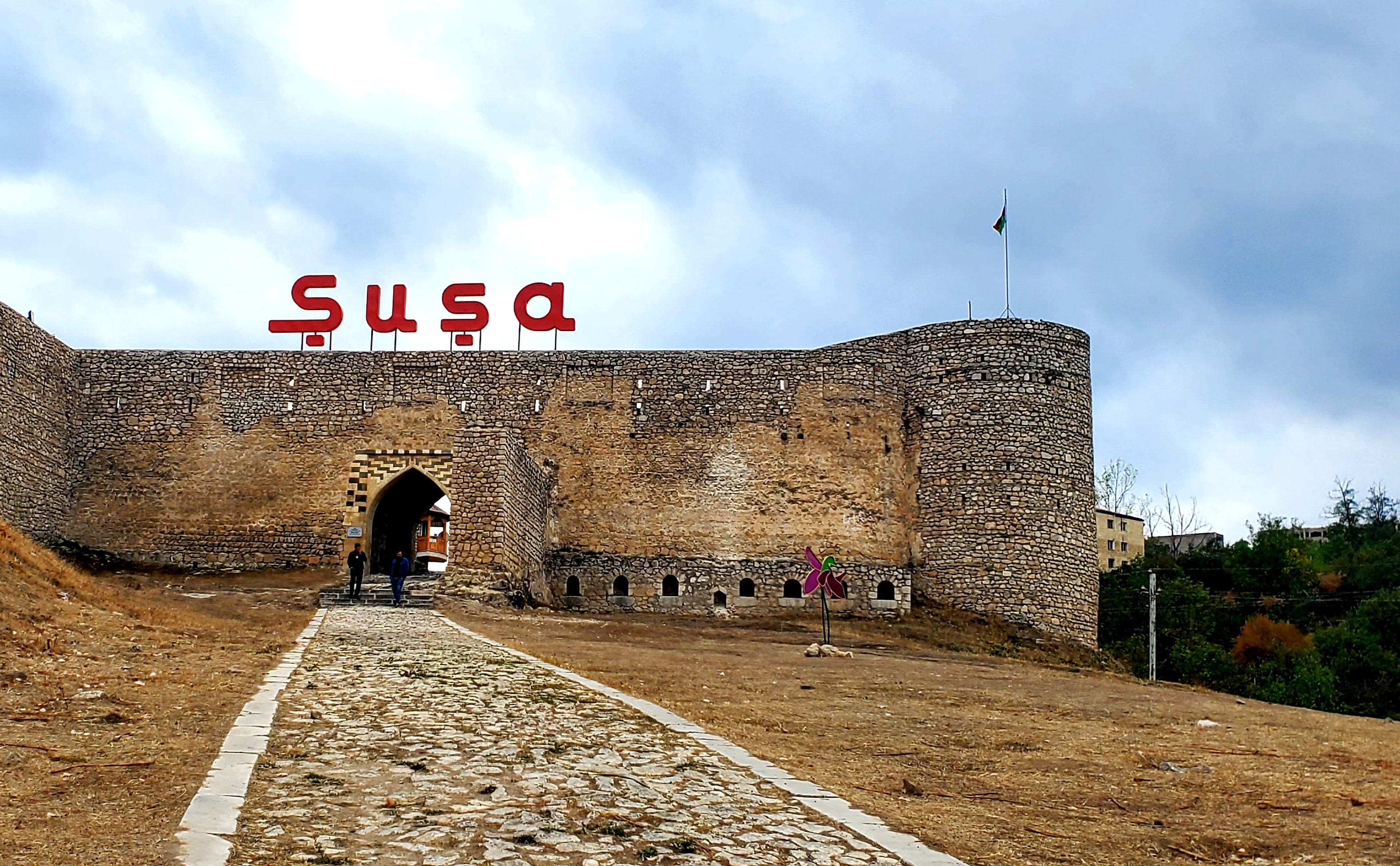 Şuşa, Xankəndi və Xocalıda ilk dəfə buraxılış imtahanı keçirilir.