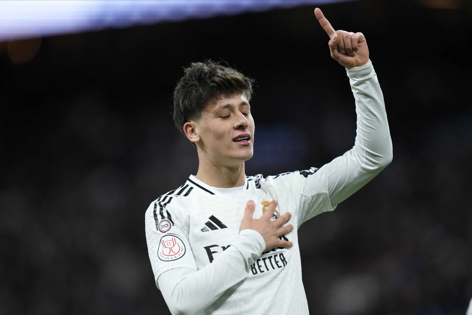 Real Madrid azarkeşləri Arda Gülərə olan inamını itirib və onu "getməlilər" siyahısına daxil ediblər!
