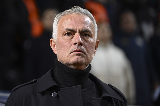 Joze Mourinyo 2 furbolçunu komandadan kənarlaşdıracaq