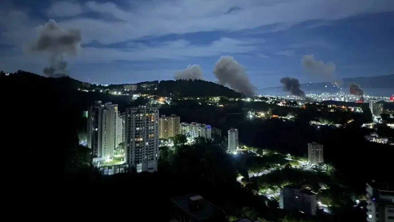 Tramp təhdid etmişdi... Venesuelaya hava hücumu!